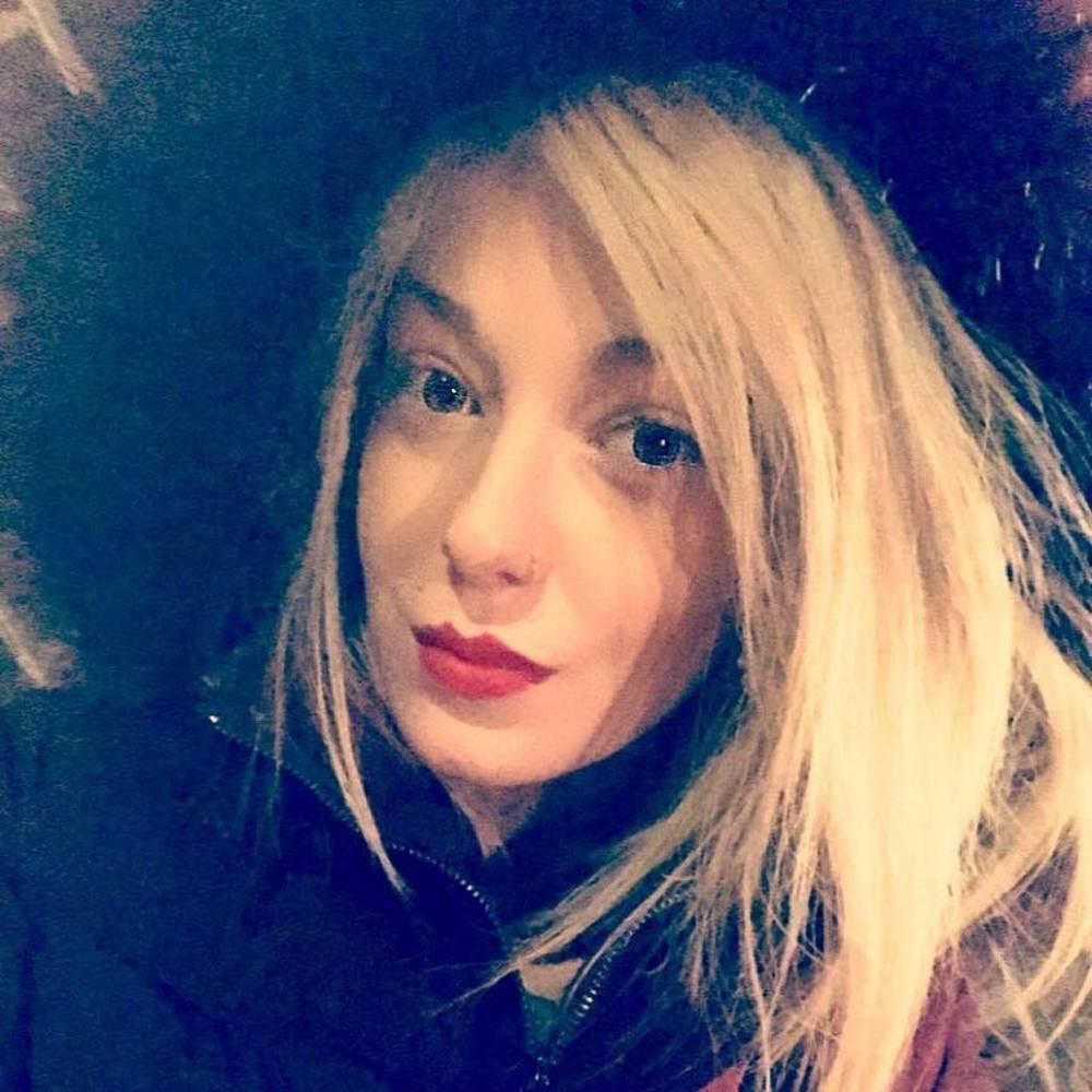 Meet your Posher, Olivia